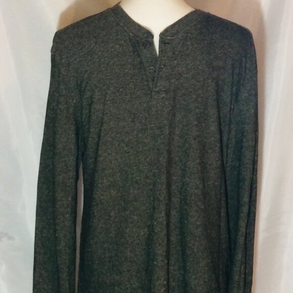 Merona Other - Merona Men Long Sleeve Gray Shirt Size M Button Pullover